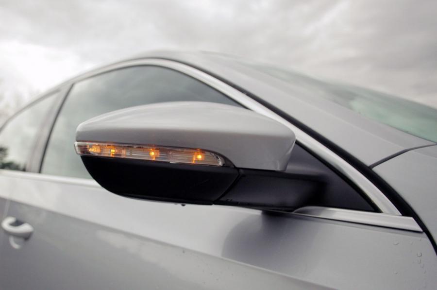  Volkswagen Passat 2.5L SEL Premium 2012 года  (фото 34 из 36)